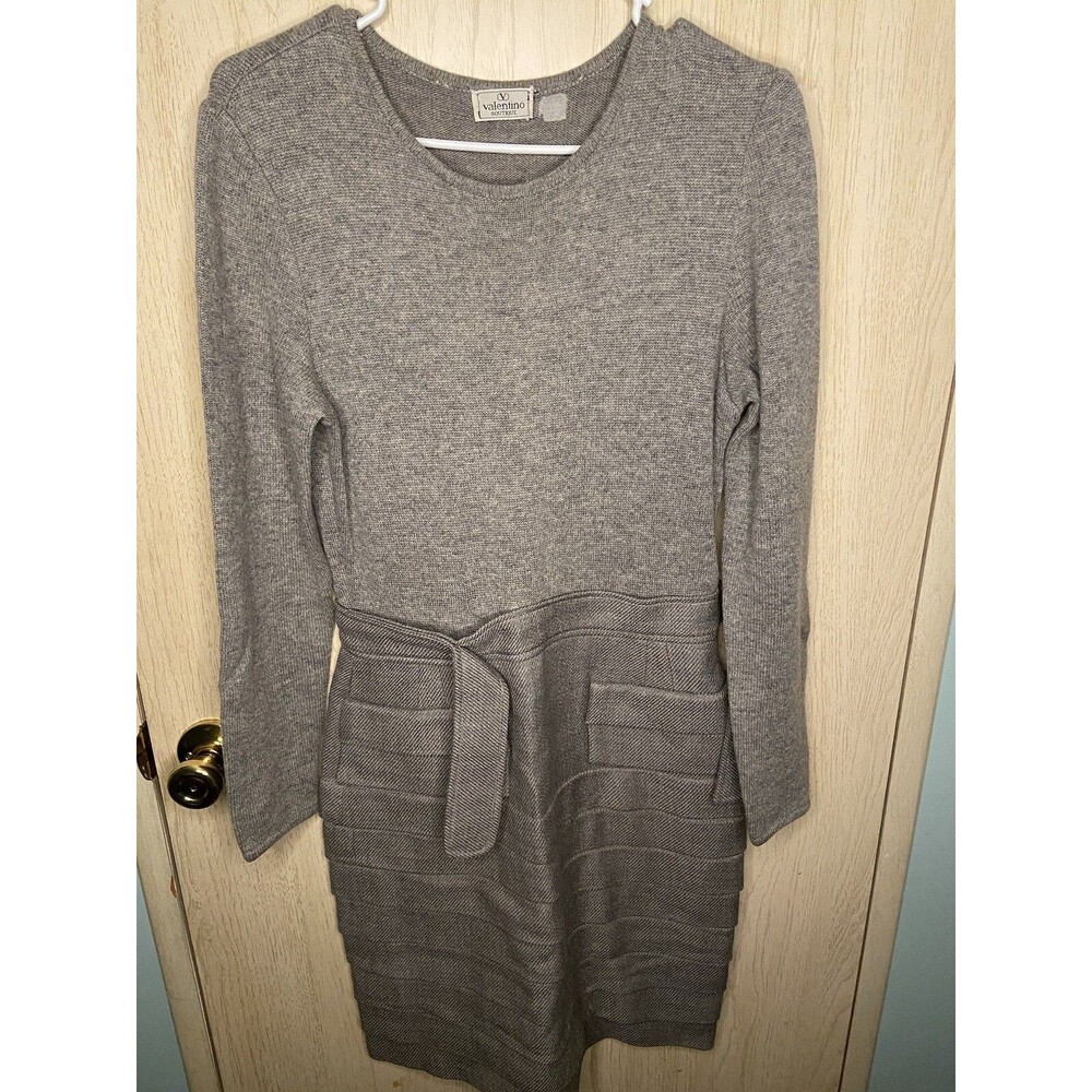 VALENTINO Boutique - Gray Wool Belted Long Sleeve Above Knee Sweater Dress Sz 4
